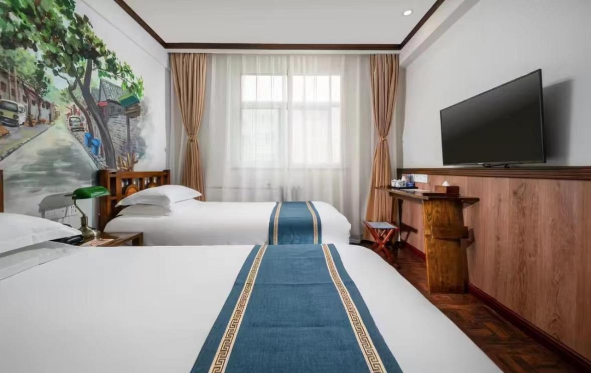 Nostalgia Hotel Beijing Guozijian Ghost Street - Near Beijing Lama Temple, Beihai Park, Jingshan Park, Drum Tower, Houhai Bar Street, Tian'Anmen Square, Located In Beijing Traditional Hutongs, 5 Minutes Away From Beixinqiao Metro Station Eksteriør billede