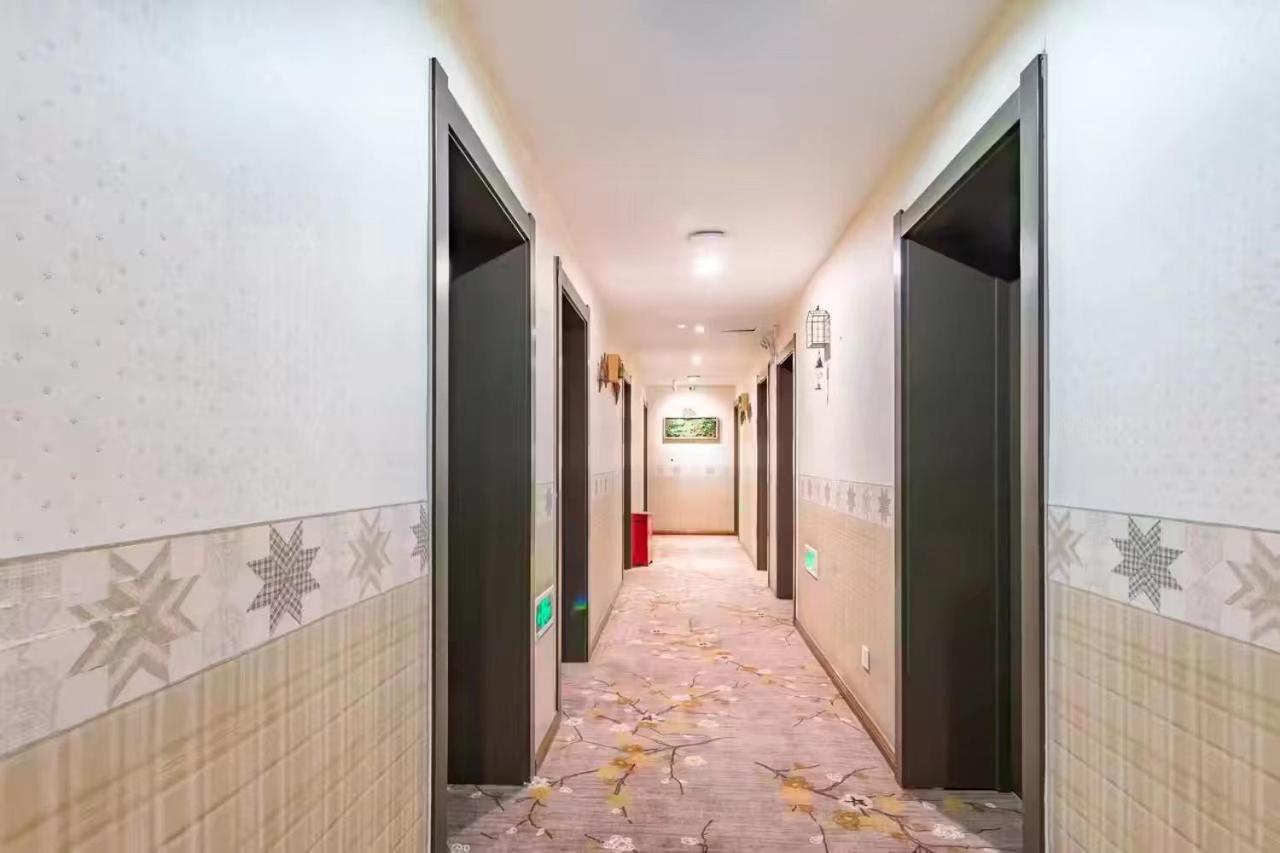 Nostalgia Hotel Beijing Guozijian Ghost Street - Near Beijing Lama Temple, Beihai Park, Jingshan Park, Drum Tower, Houhai Bar Street, Tian'Anmen Square, Located In Beijing Traditional Hutongs, 5 Minutes Away From Beixinqiao Metro Station Eksteriør billede