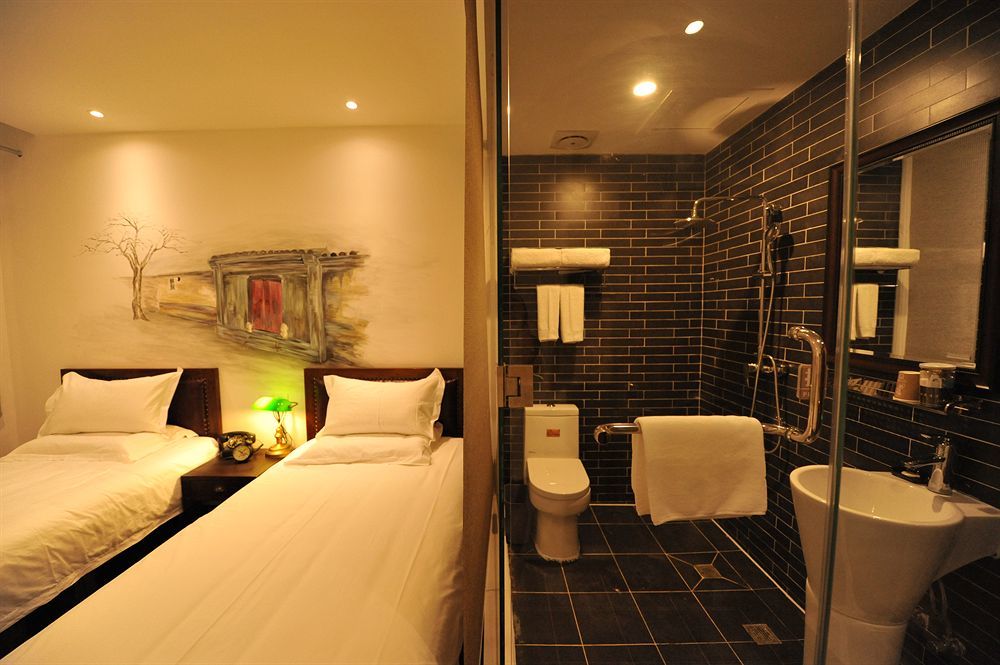 Nostalgia Hotel Beijing Guozijian Ghost Street - Near Beijing Lama Temple, Beihai Park, Jingshan Park, Drum Tower, Houhai Bar Street, Tian'Anmen Square, Located In Beijing Traditional Hutongs, 5 Minutes Away From Beixinqiao Metro Station Eksteriør billede